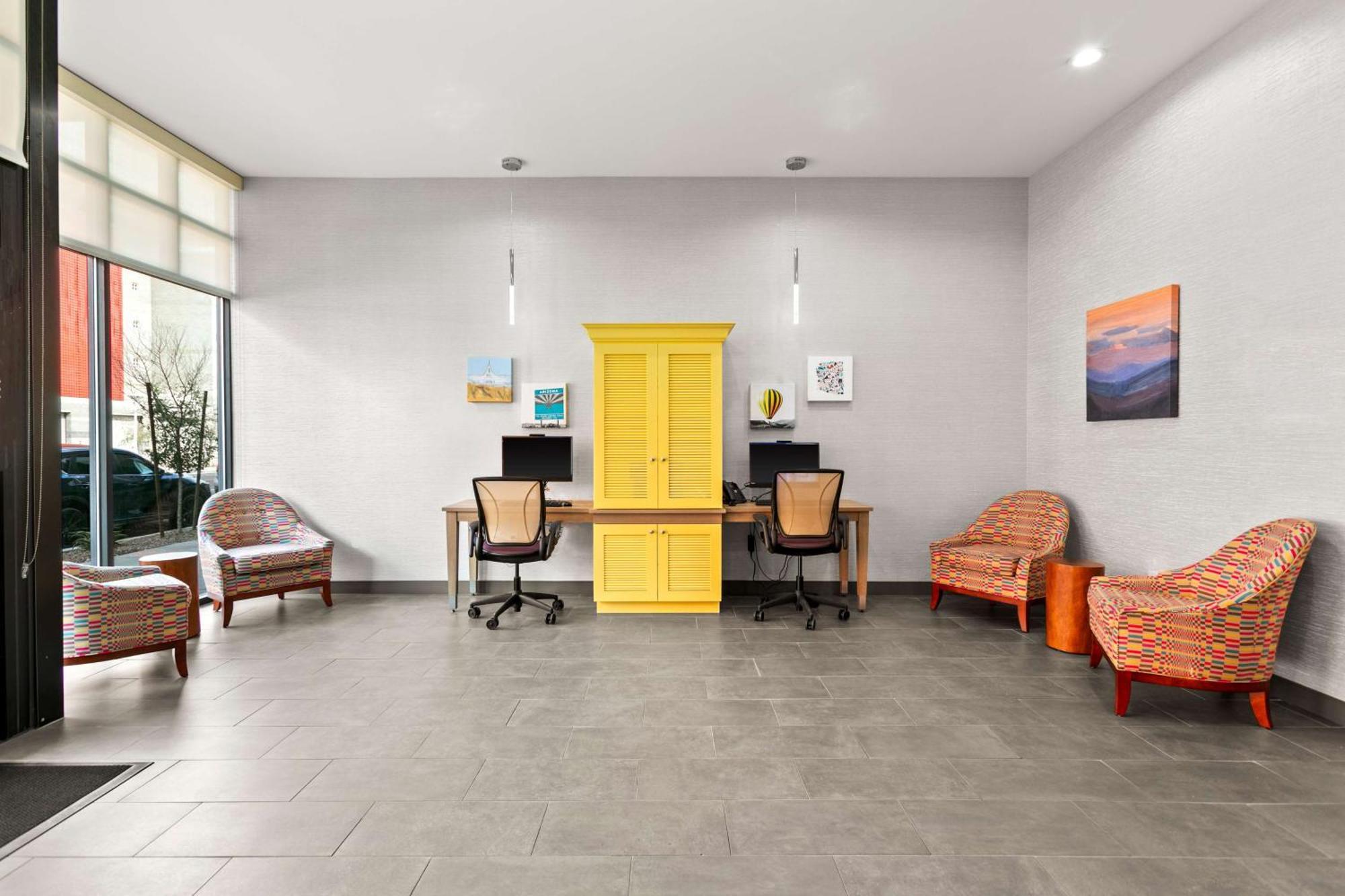 Home2 Suites By Hilton Phoenix Downtown Екстериор снимка